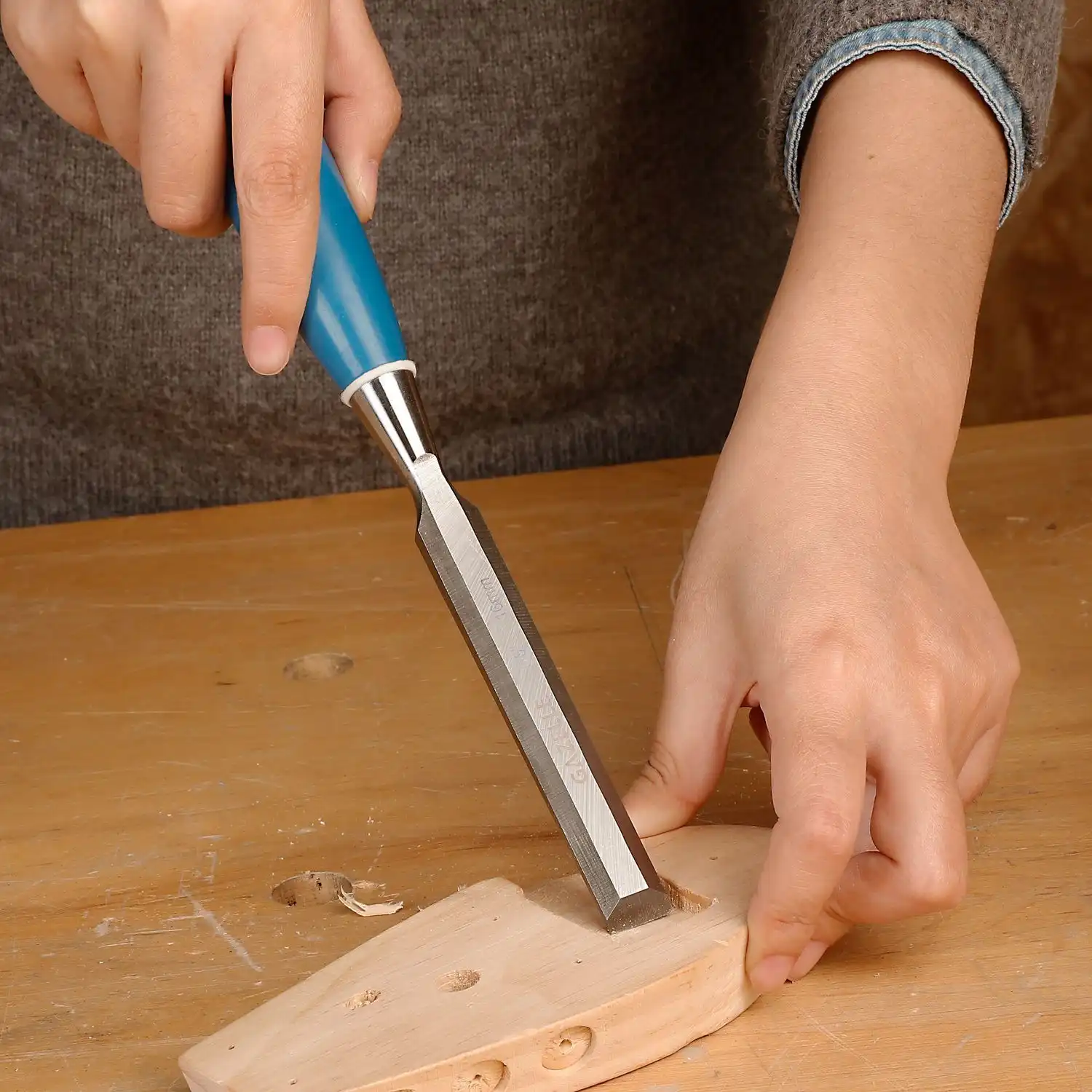 G80426 5/8 IN. Bevel Edge Wood Chisel (16mm) - Image 3