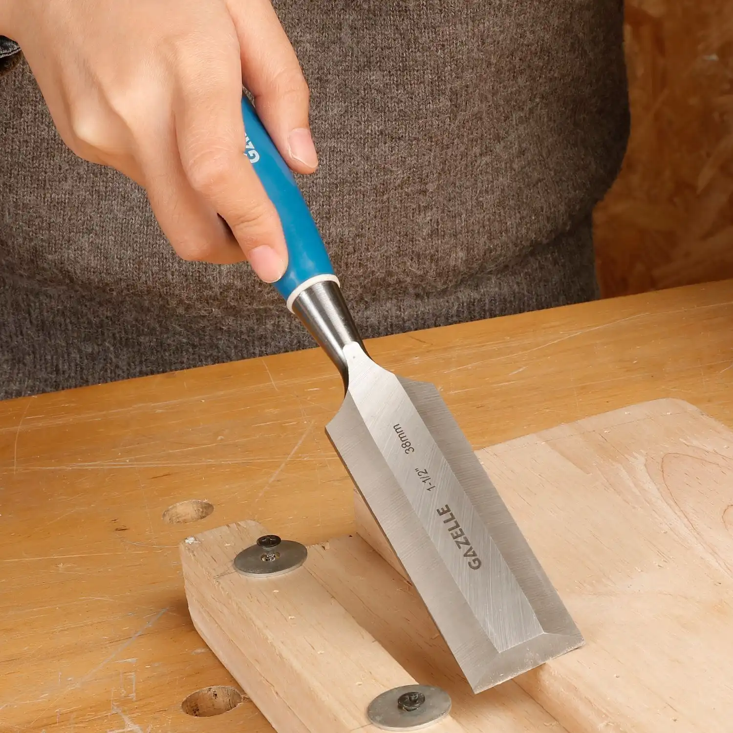 G80430 1 - 1/2 IN. Bevel Edge Wood Chisel (38mm) - Image 3